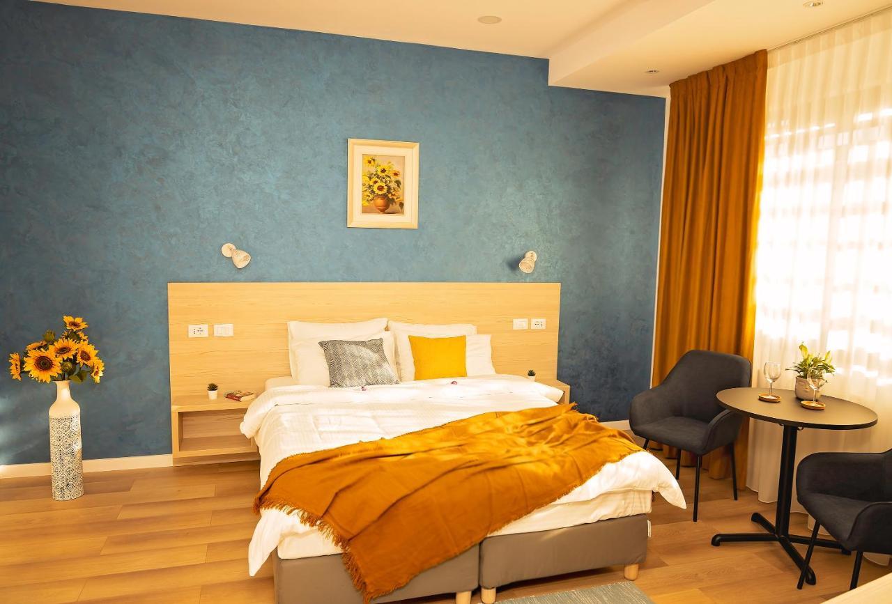 Manolle Boutique Hotel Bucureşti Ngoại thất bức ảnh